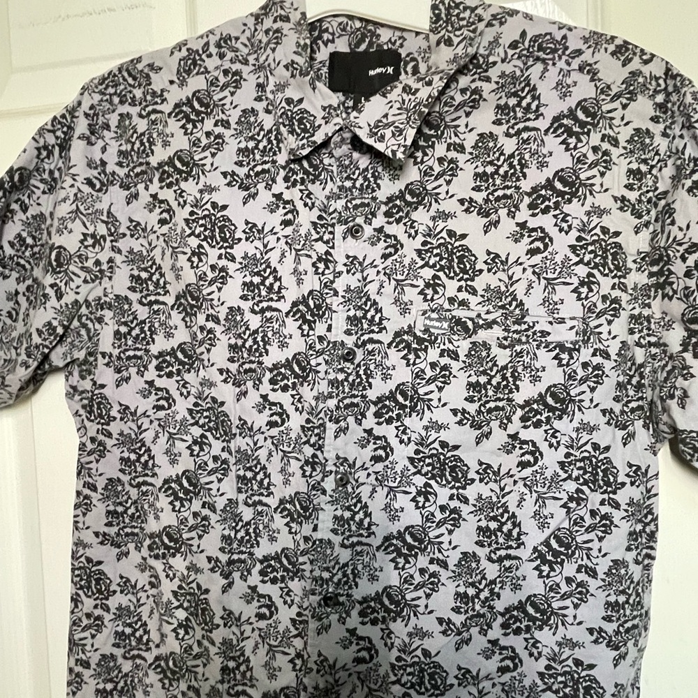 Hurley casual shirt floral design